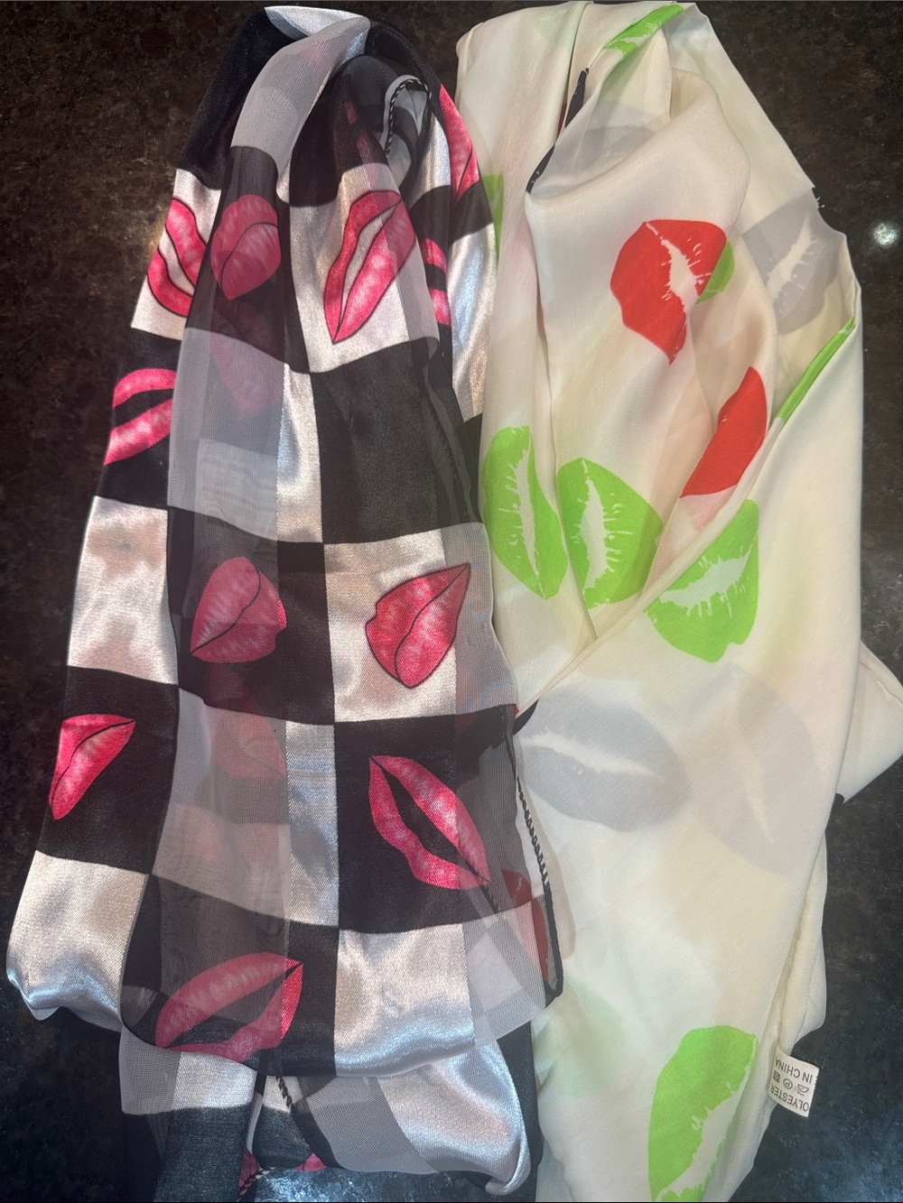 Vintage Lips 👄 Scarf set.